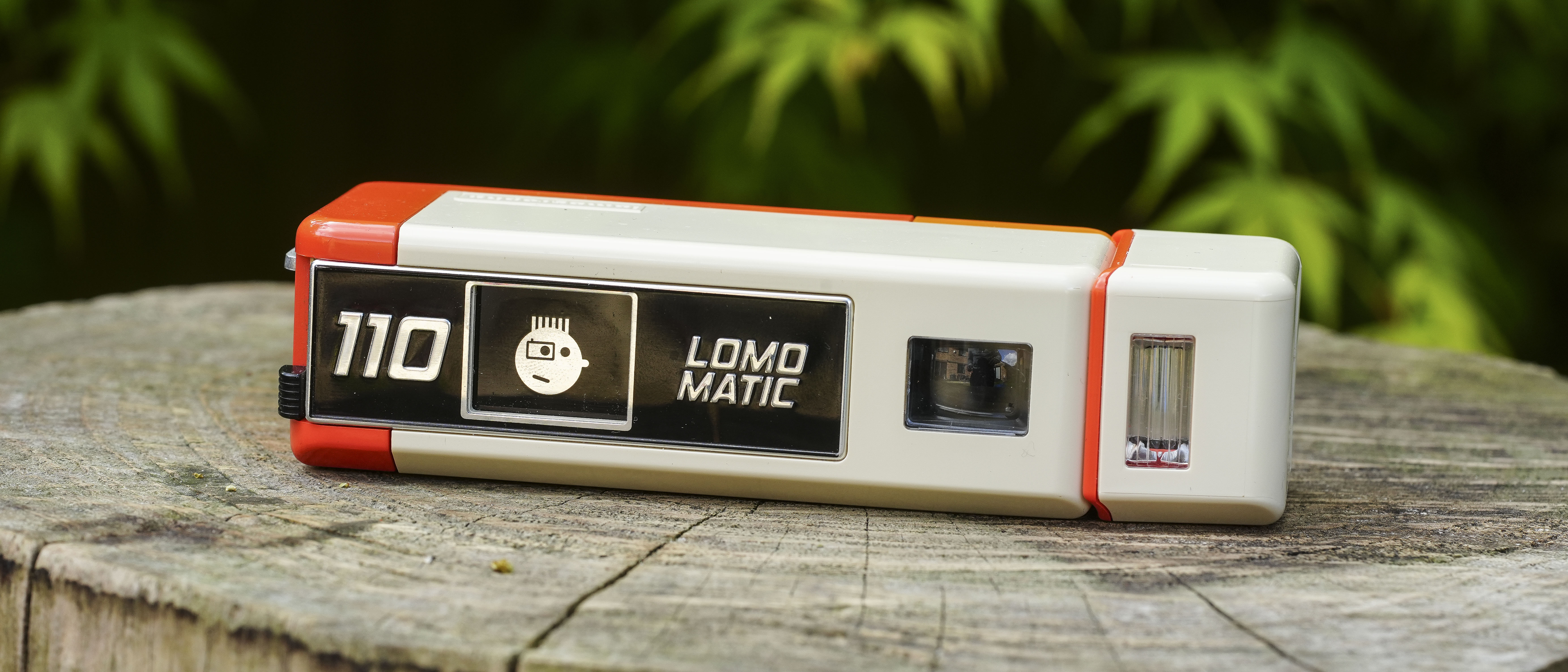Lomography Lomomatic 110 review: Brand-new 50-year-old technology