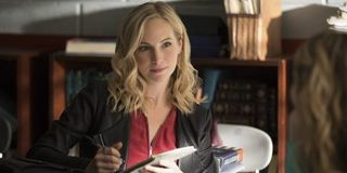 Legacies 4x20 Caroline Forbes Comes Back For Lizzie Reunion 