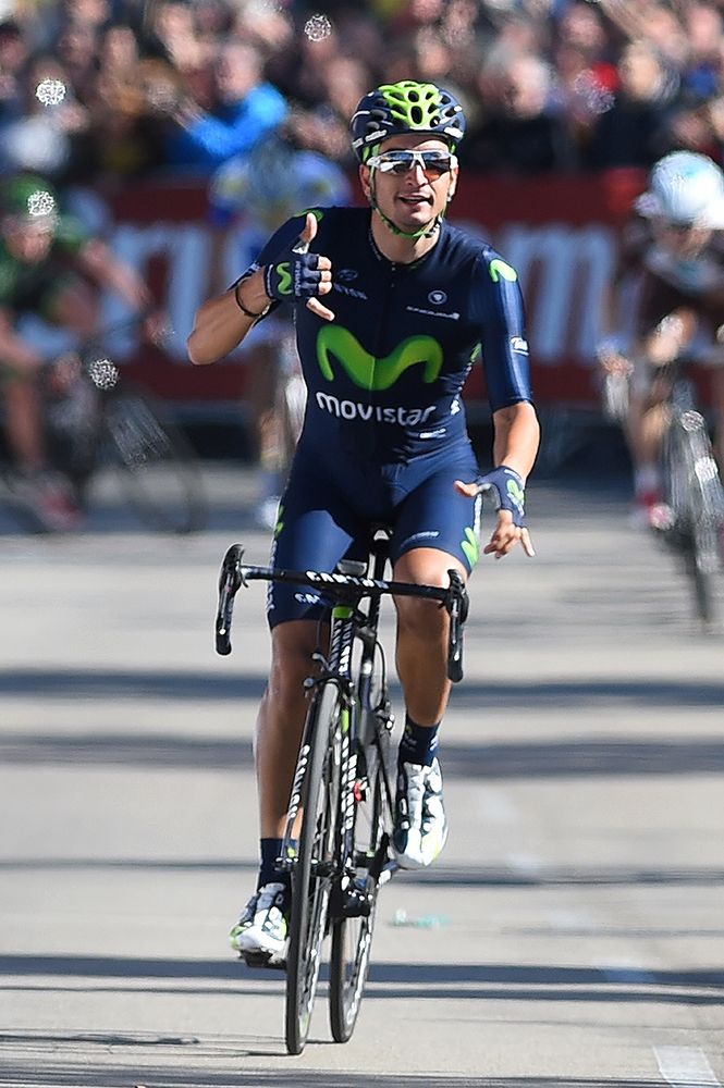 JJ Lobato (Movistar) gets ready for his phone celebration