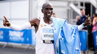 Eliud Kipchoge breaks the record ahead of the 2023 Berlin Marathon live stream