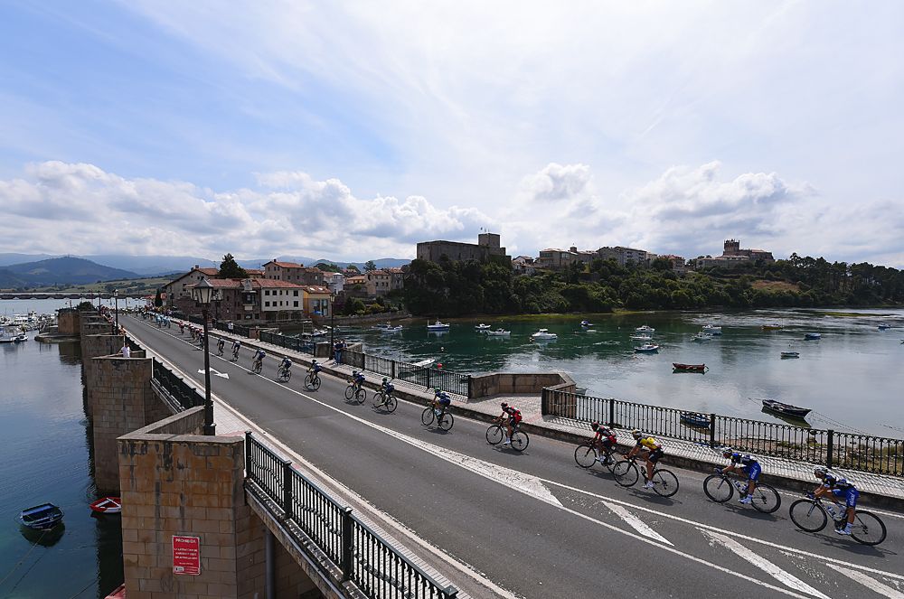 Vuelta a Espana stage 11 from Colunga to the summit finish at Pe&ntilde;a Cabarga