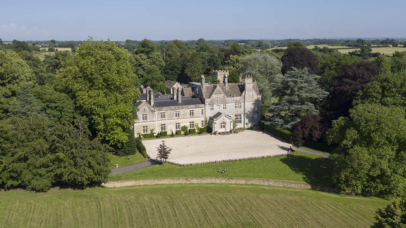 Ampney-Park-Savills-6.jpg