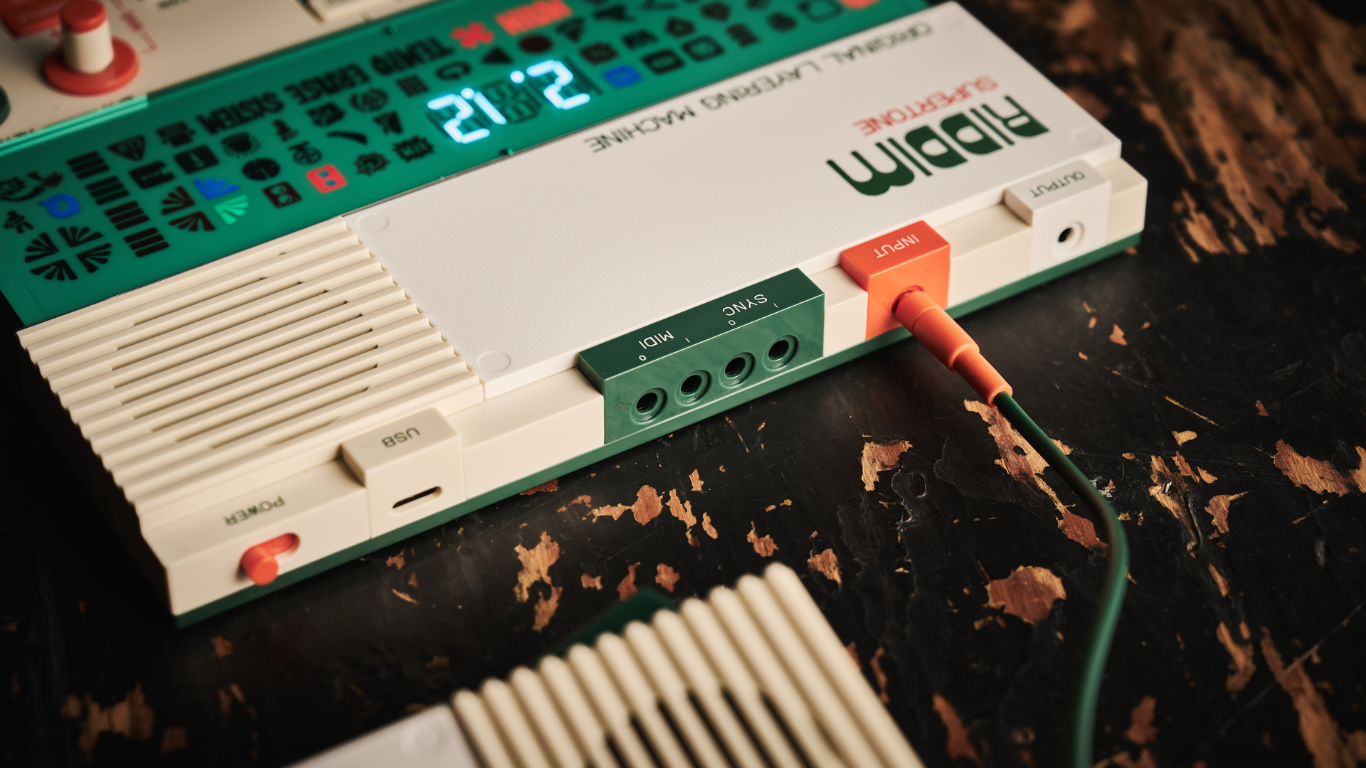 Teenage Engineering EP-40 Riddim and EP-2350 Ting