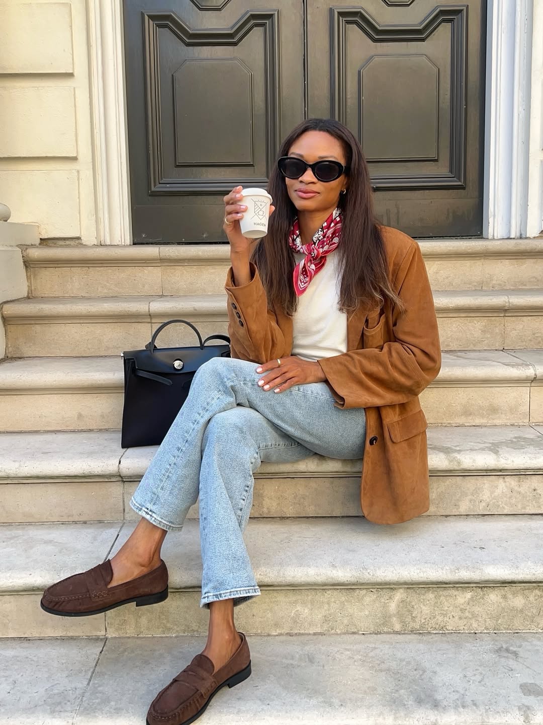 BROWN SUEDE LOAFERS AND JEANS OUTFITS