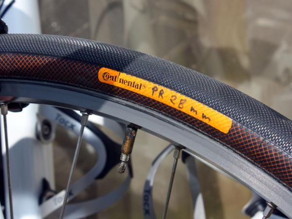 Omega Pharma-Lotto riders were supplied with team-only 28mm-wide tubular tires from Continental.
