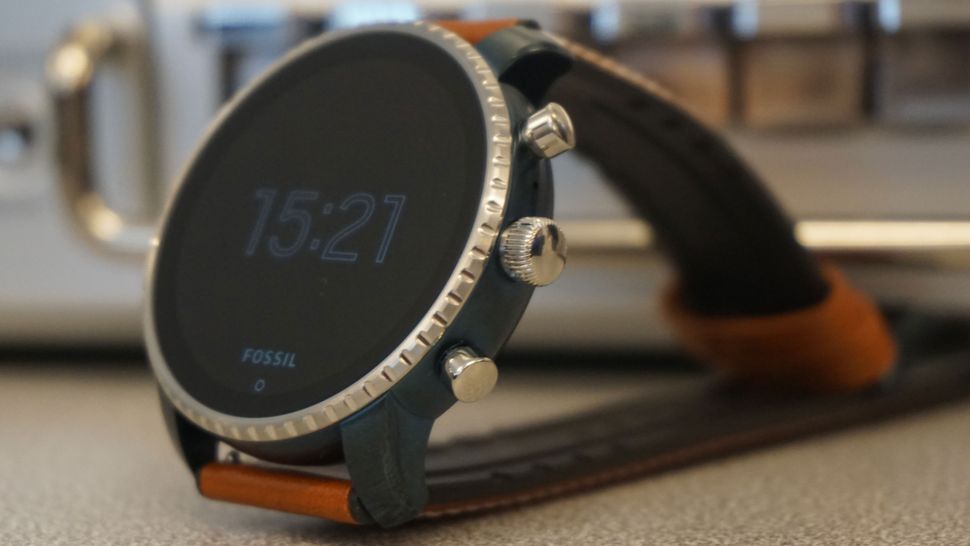 can you answer calls on fossil q explorist