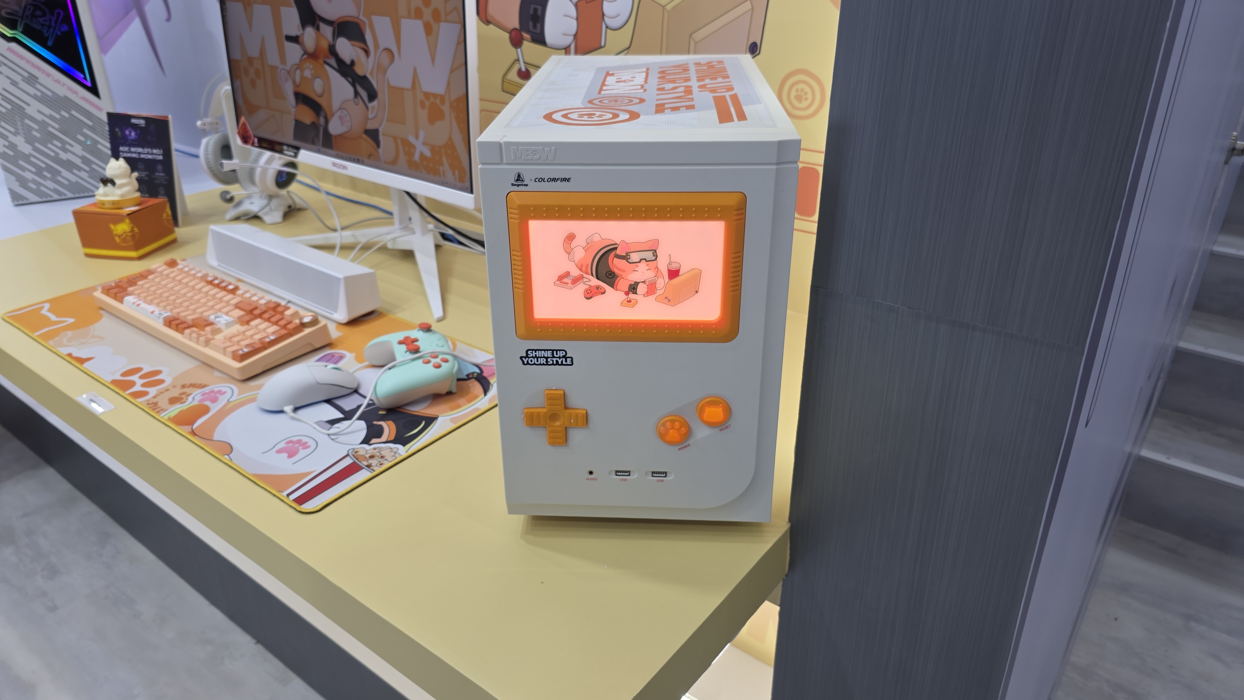 Colorful MEOW Colorfire PC