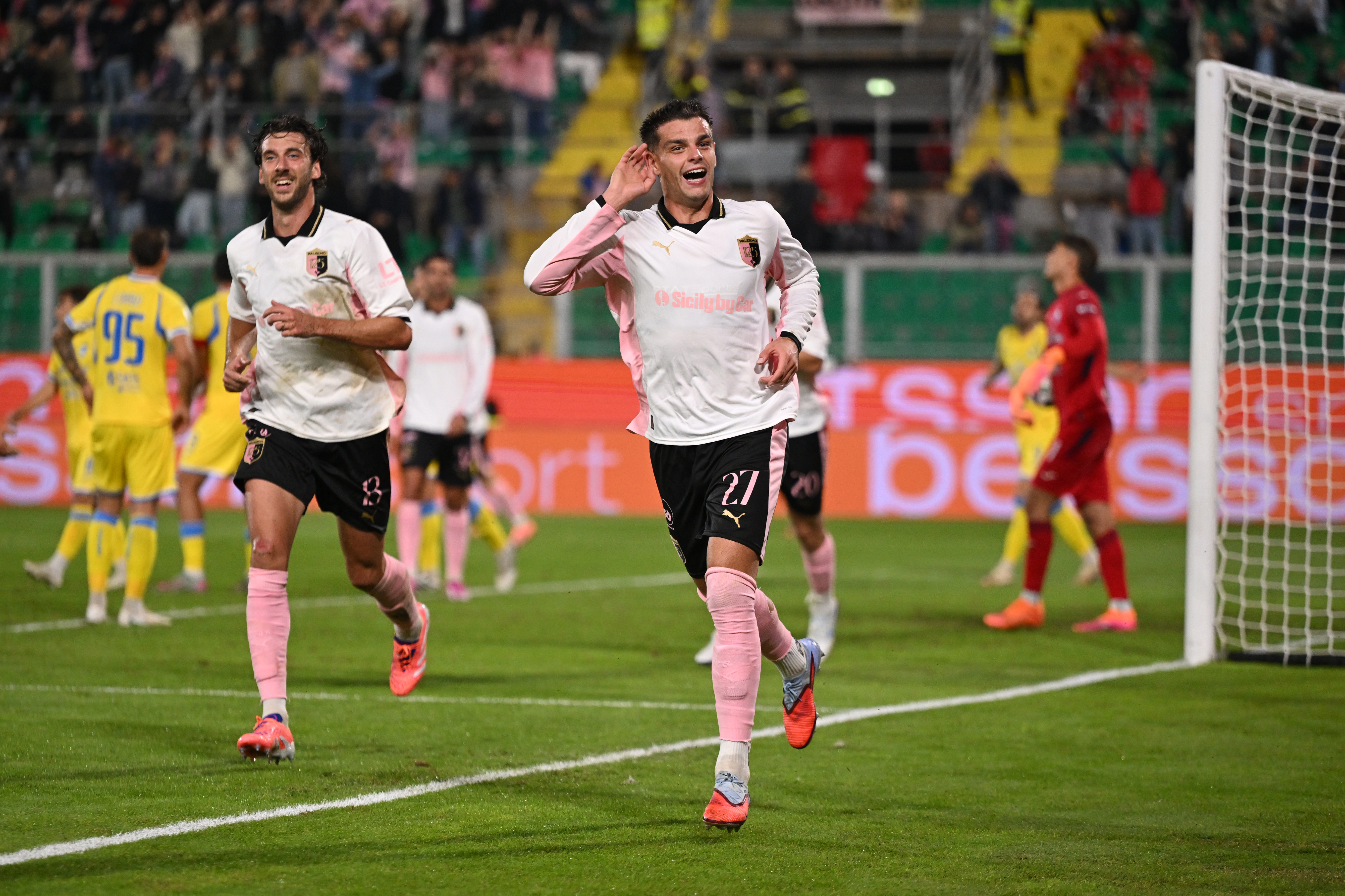 Niccol&amp;ograve; Pierozzi scores against Pescara