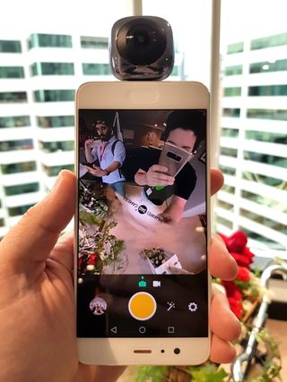 Hands on with Huawei's 360 Panoramic VR Camera