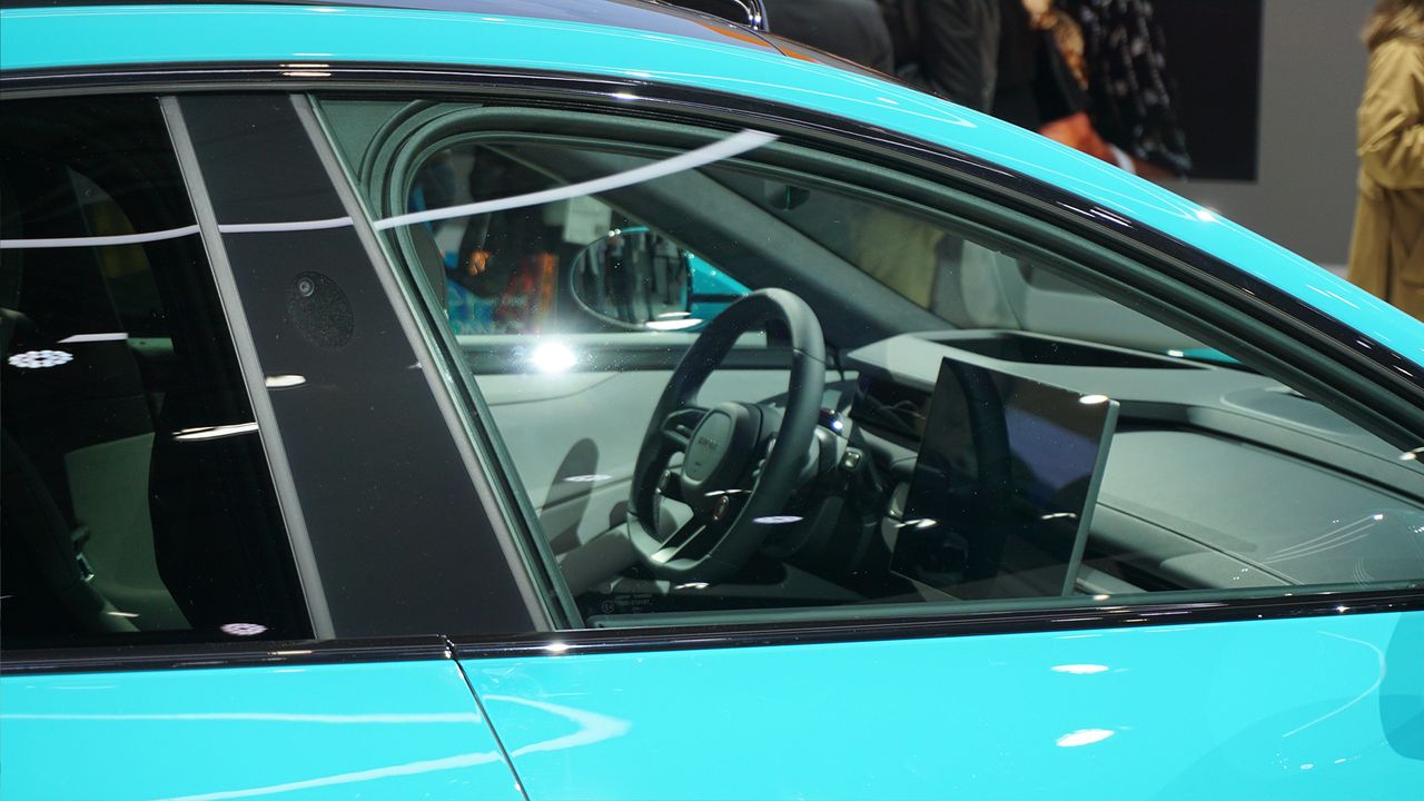 Xiaomi SU7 MWC 2024 cockpit