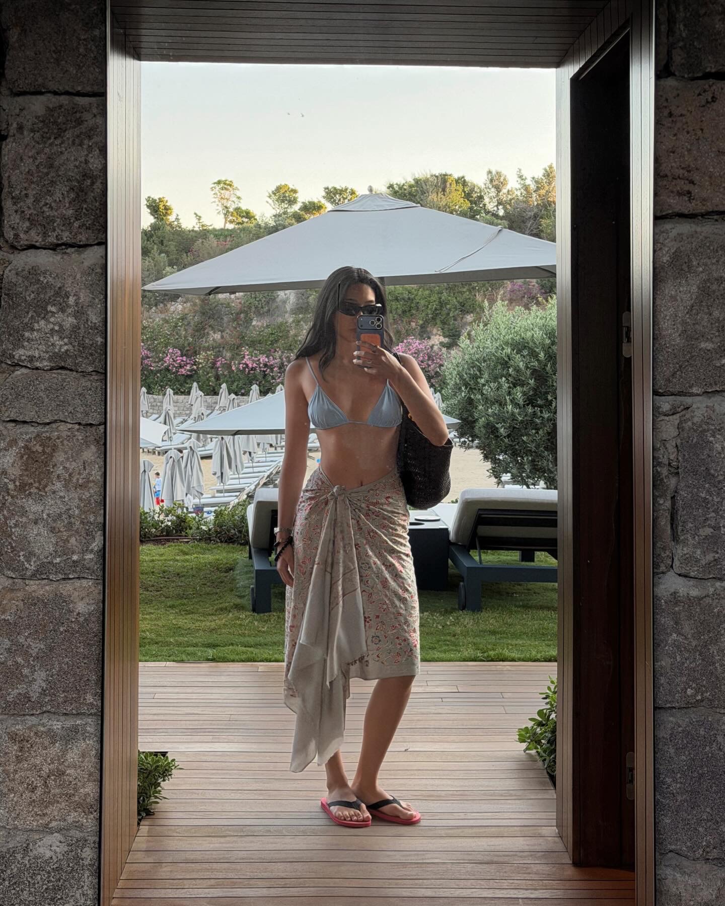 Laura Jung euro summer outfits