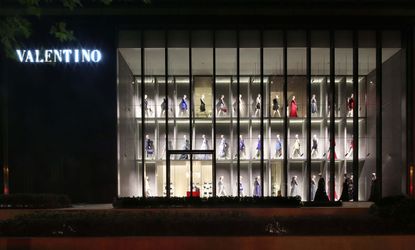 Valentino on sale fifth avenue