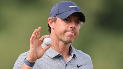 Rory McIlroy acknowledges the crowd at The Memorial