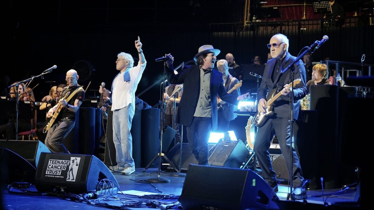 Eddie Vedder onstage with The Who