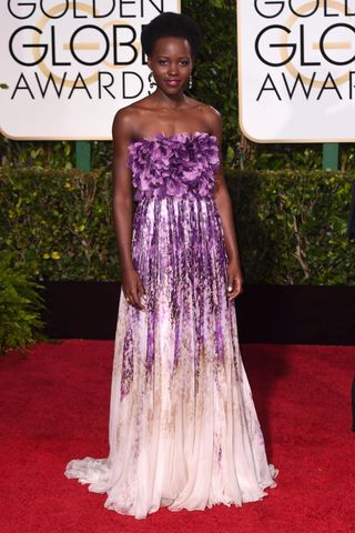 Lupita Nyongo wears Giambattista Valli Couture gown at The Golden Globes 2015