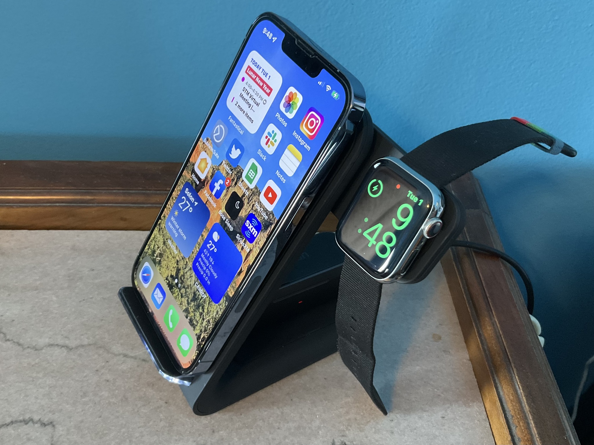 Best Buy: Nomad Charging Base Station for iPhone® and Apple Watch