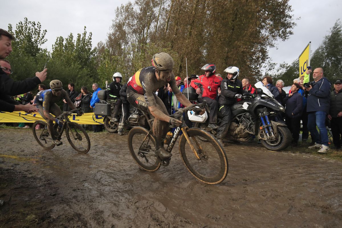 Paris Roubaix 2021 118th Edition Denain Roubaix 2577 km 03102021 Wout Van Aert BEL Jumbo Visma photo Luca BettiniBettiniPhoto2021
