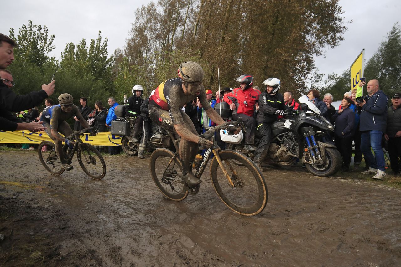 Paris Roubaix 2021 118th Edition Denain Roubaix 2577 km 03102021 Wout Van Aert BEL Jumbo Visma photo Luca BettiniBettiniPhoto2021