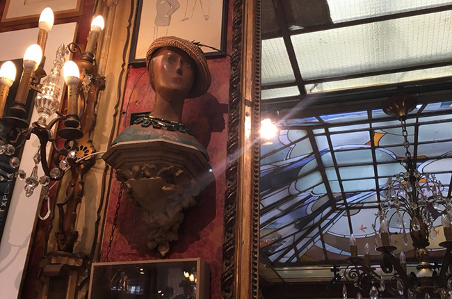 Cafe du Palais. Reims