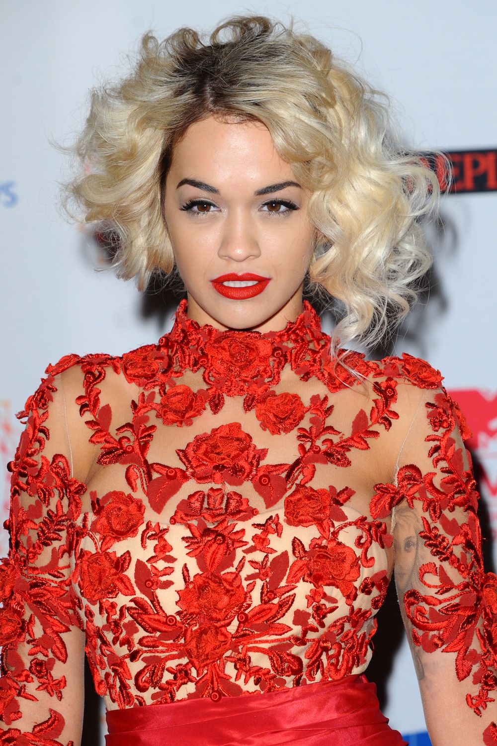 curly bob Rita Ora