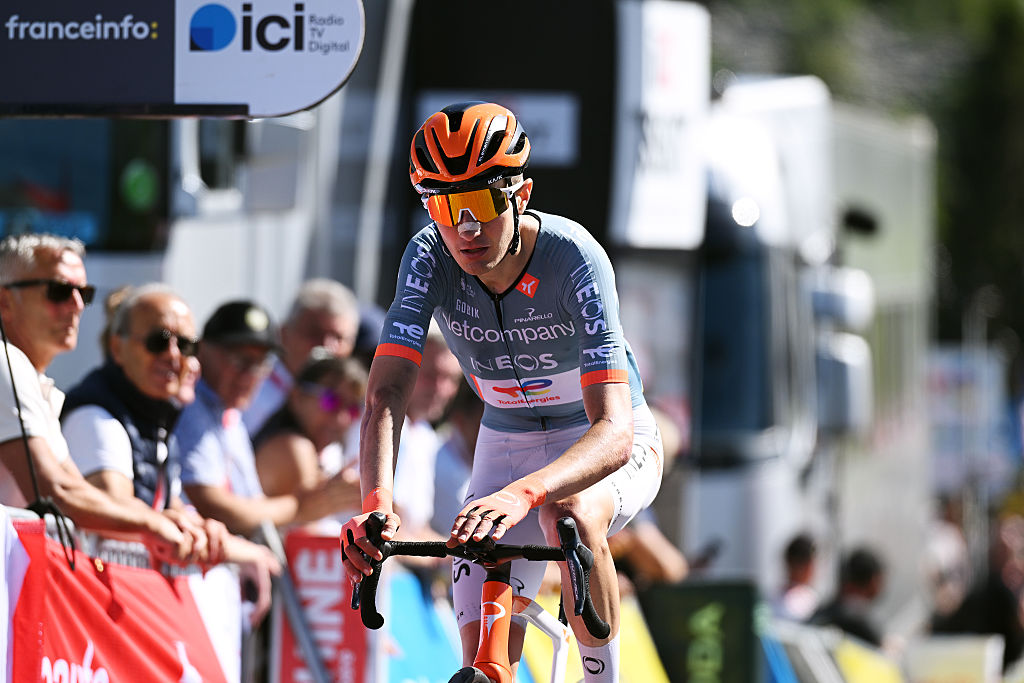 2026 Tour de Auvergne-Rh&ocirc;ne-Alpes: Carlos Rodr&iacute;guez completes stage 8