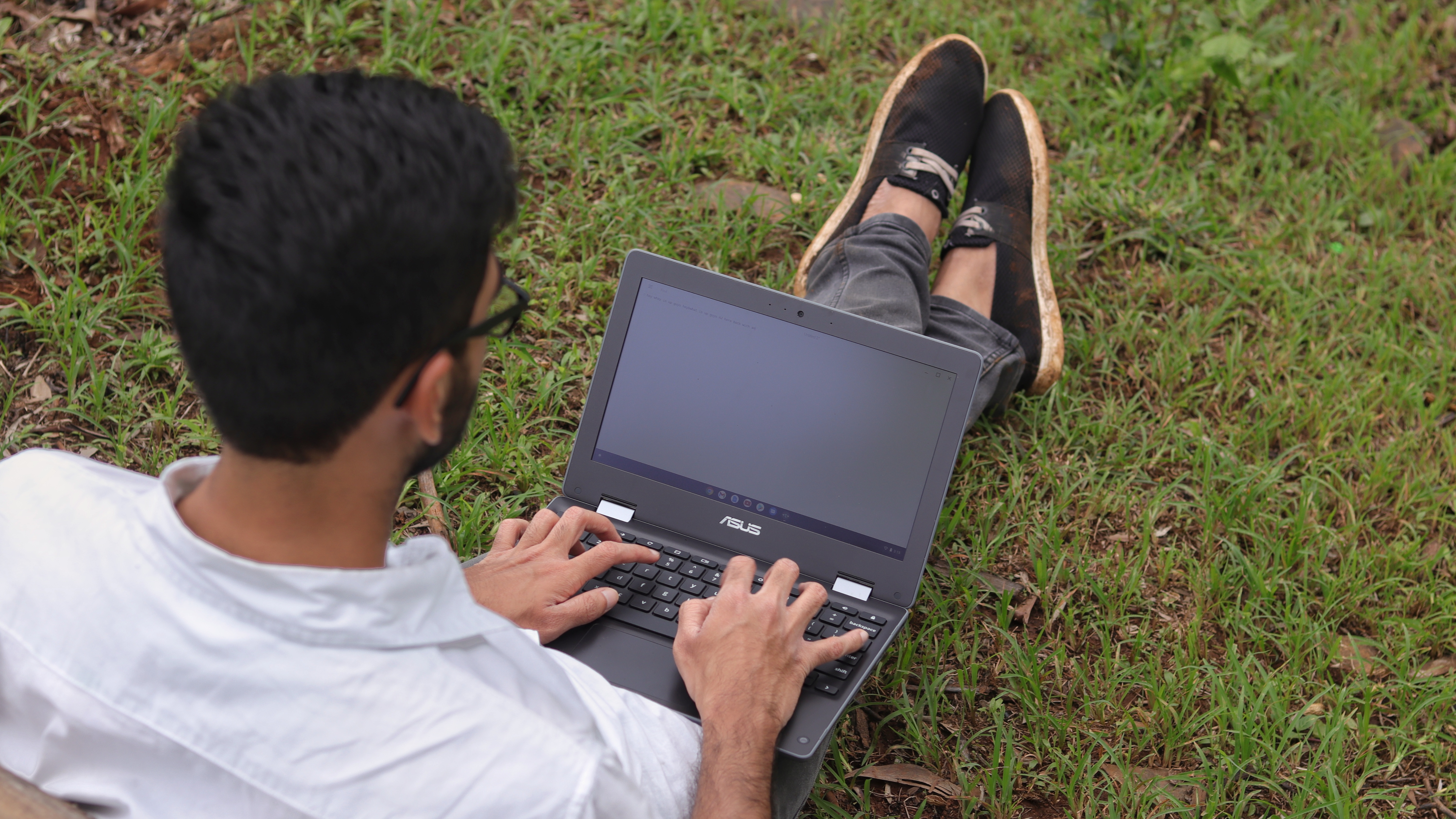 Asus Chromebook Flip C214