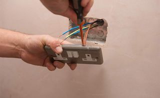 rewiring a double plug socket