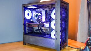 A PC build using mostly Corsair parts and its iCUE Link system for controlling and monitoring various components.
