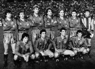 Poli Rincon (second from bottom, front row) with the Spain team ahead of Euro 1984.