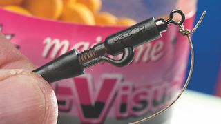 Setting up a simple carp rig