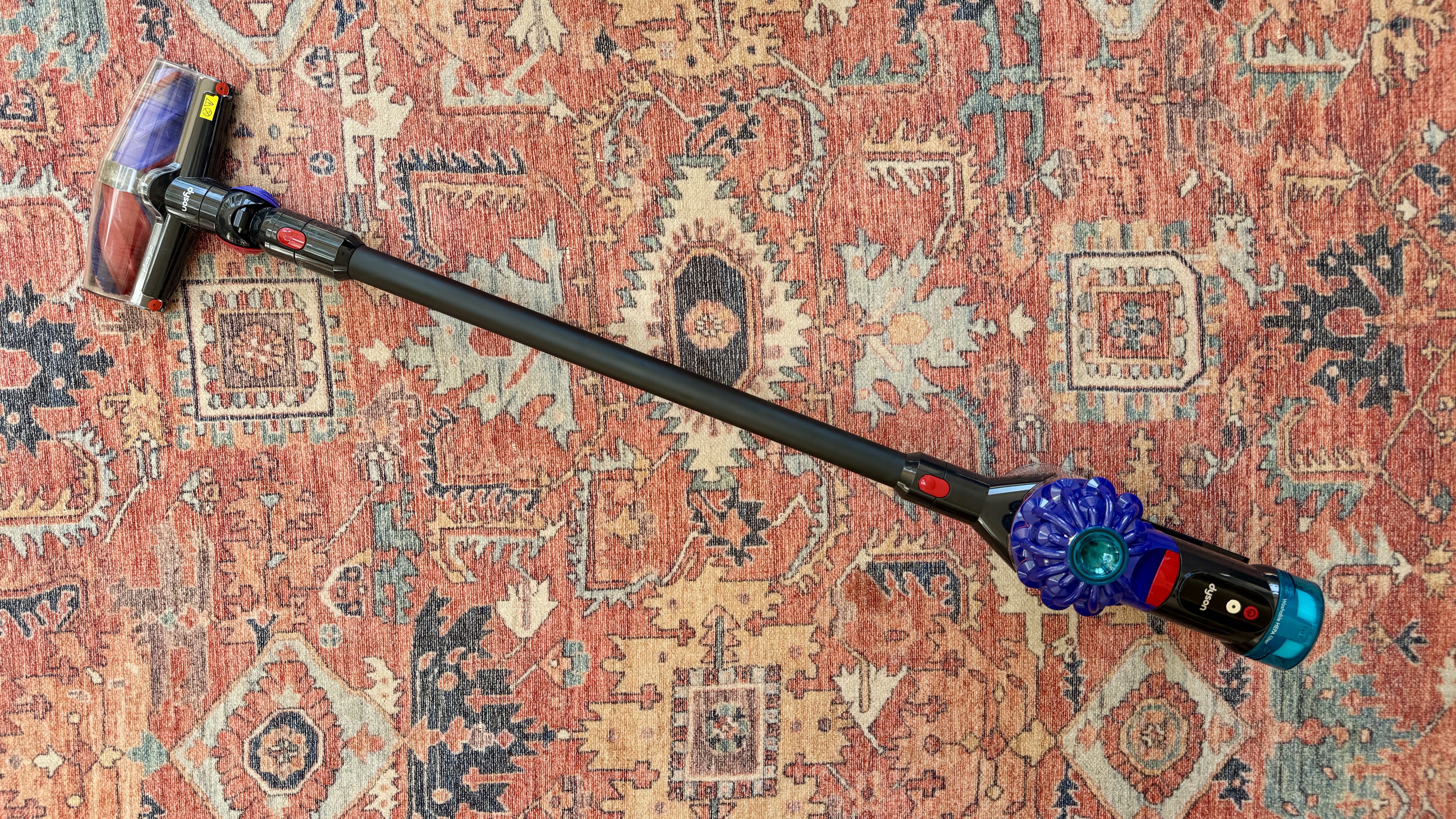 Dyson v10 Konical + Auto-empty Dok test and review