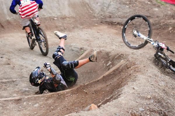 A rider endures a very painful crash.