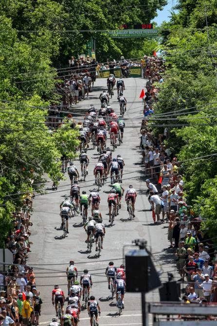 The men begin to get strung out on Chilkoot Hill.