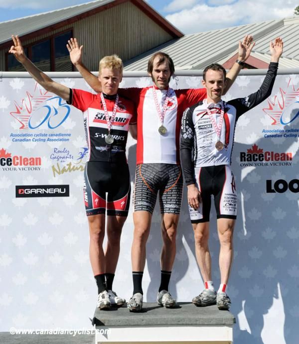 Elite Men's podium: Max Plaxton, Geoff Kabush, Derek Zandstra