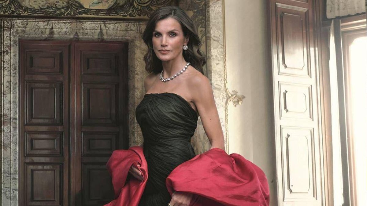 Queen Letizia Takes A Move From Queen Elizabeth's Playbook In Jaw ...