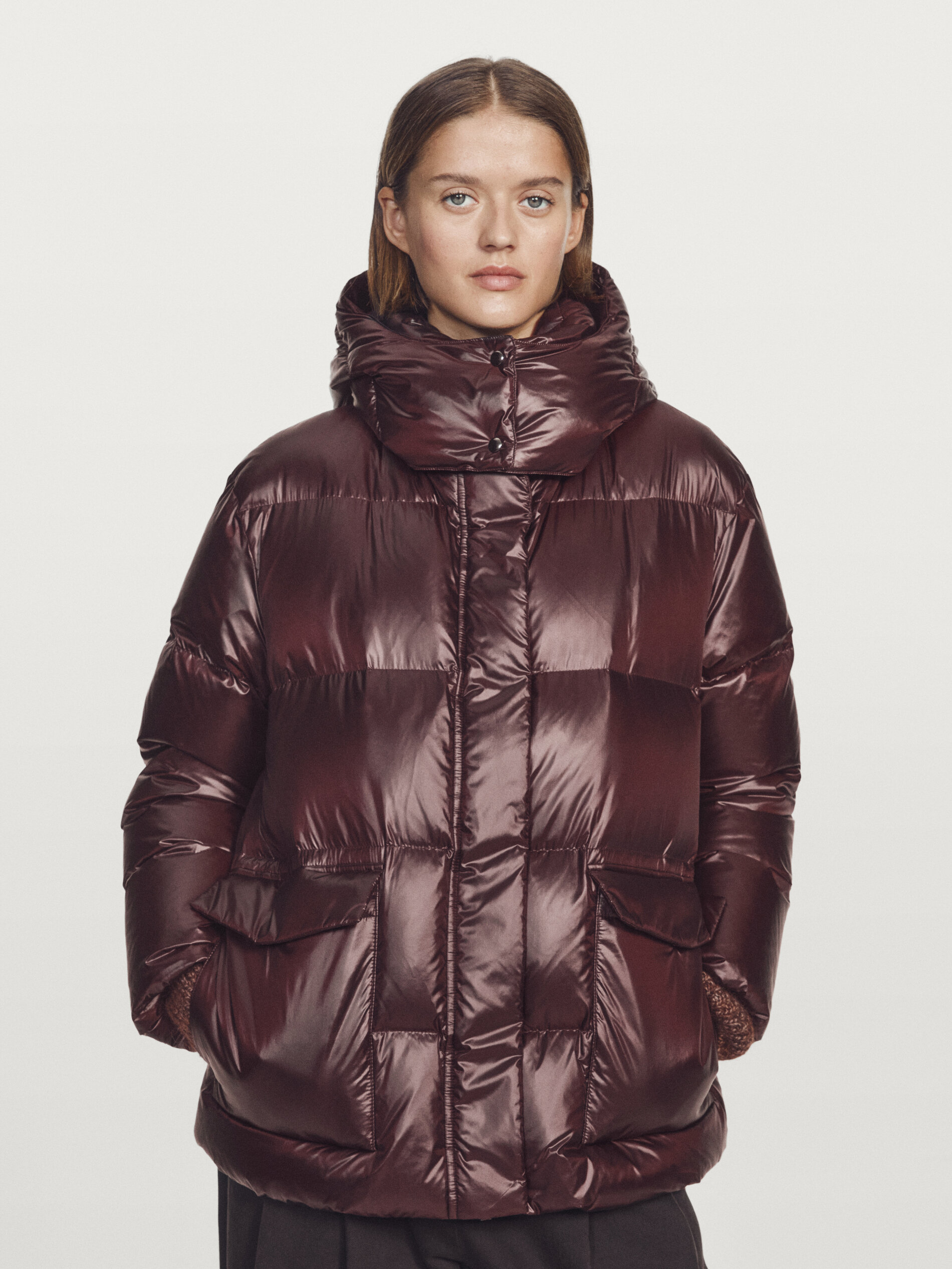 Short Water-Repellent Shiny Down Jacket