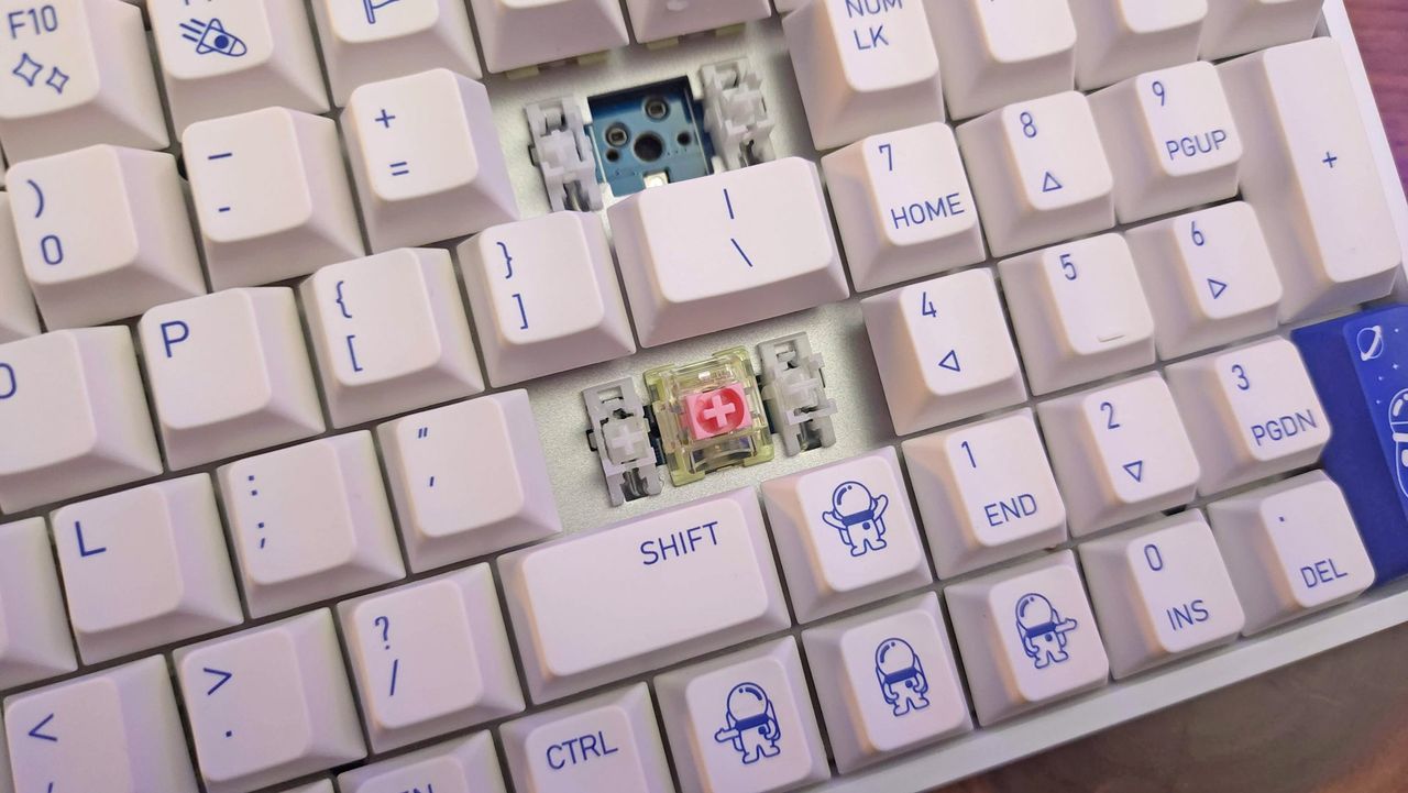 iQunix F97 Mechanical Keyboard