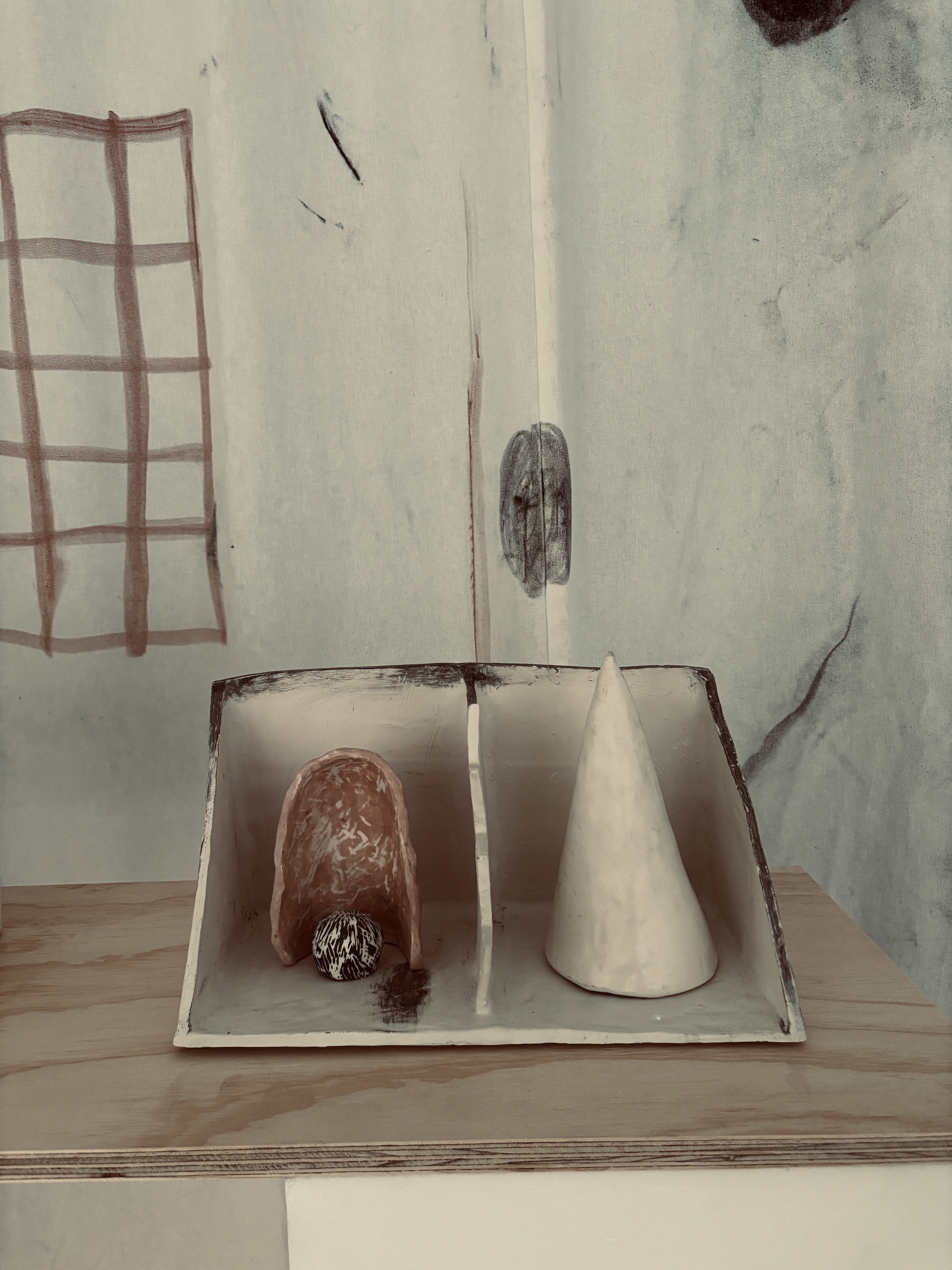 Arianna Lelli Mami ceramic sculptures on view at Oxilia Gallery in Milan