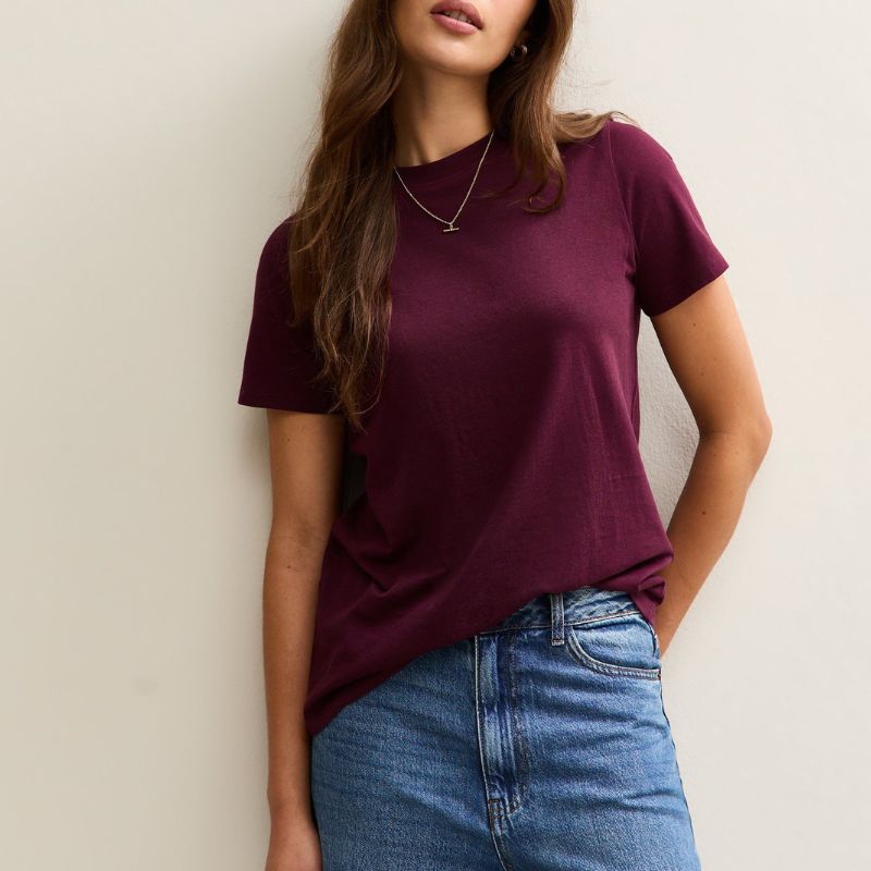 burgundy t-shirt