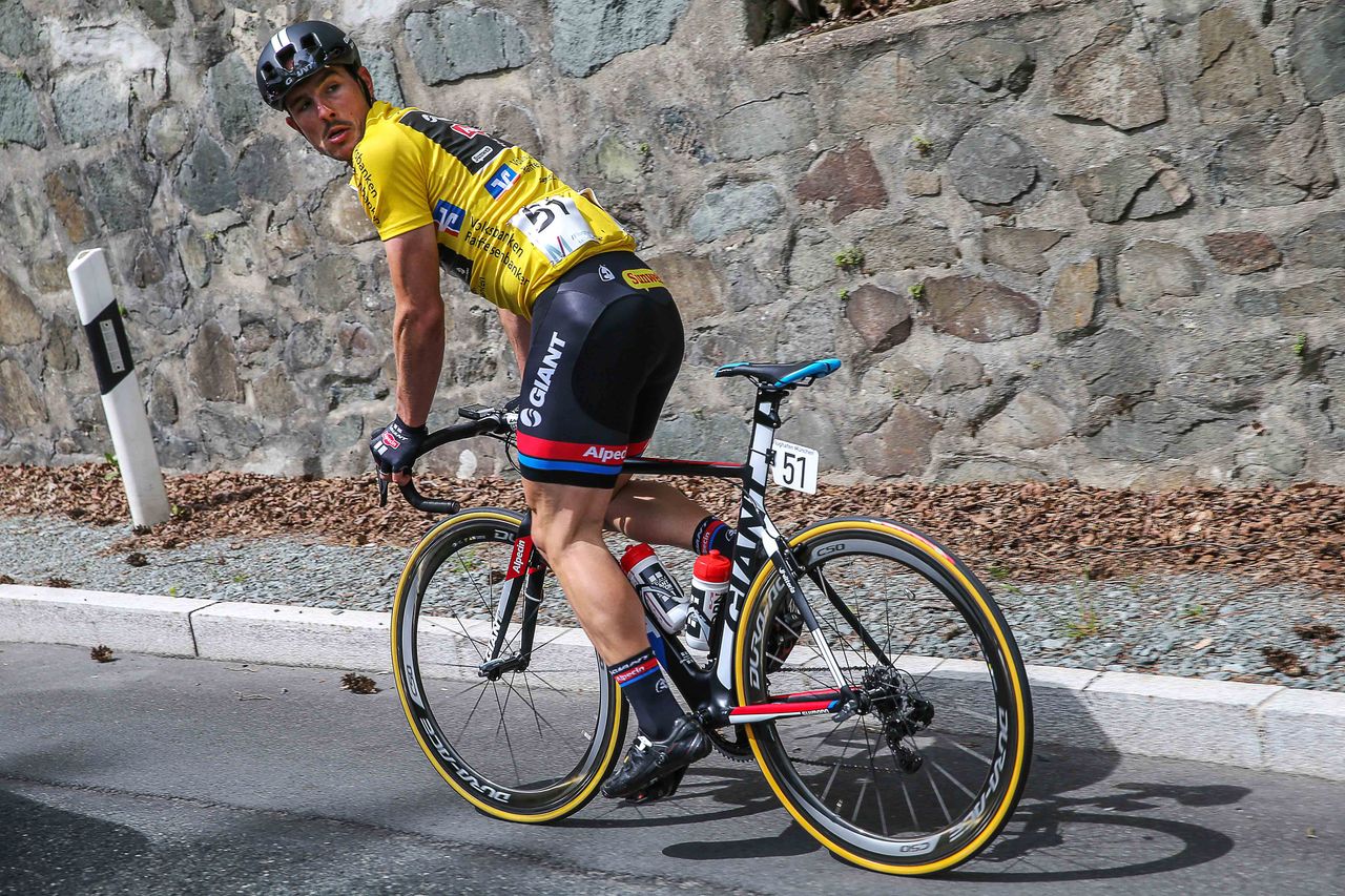 John Degenkolb (Giant-Alpecin) checks over his shoulder