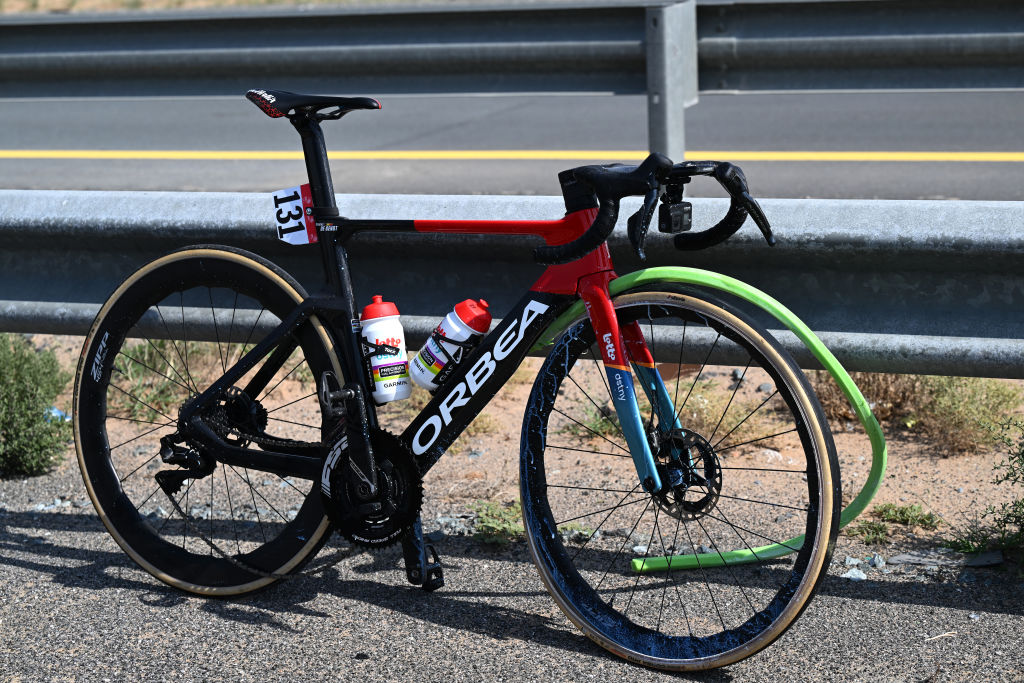 Thomas De Gendt&amp;rsquo;s bike after heavy crash at men&amp;rsquo;s UAE Tour