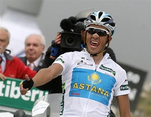 Alberto Contador (Astana) put time into all of his GC rivals and now leads by 1'07 over his teammate Levi Leipheimer.
