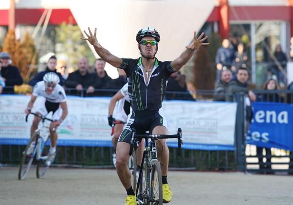 Marco Aurelio Fontana (Cannodale Factory Racing) celebrates his win