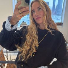 Olympia Gayot from J.Crew in a stylish outfit