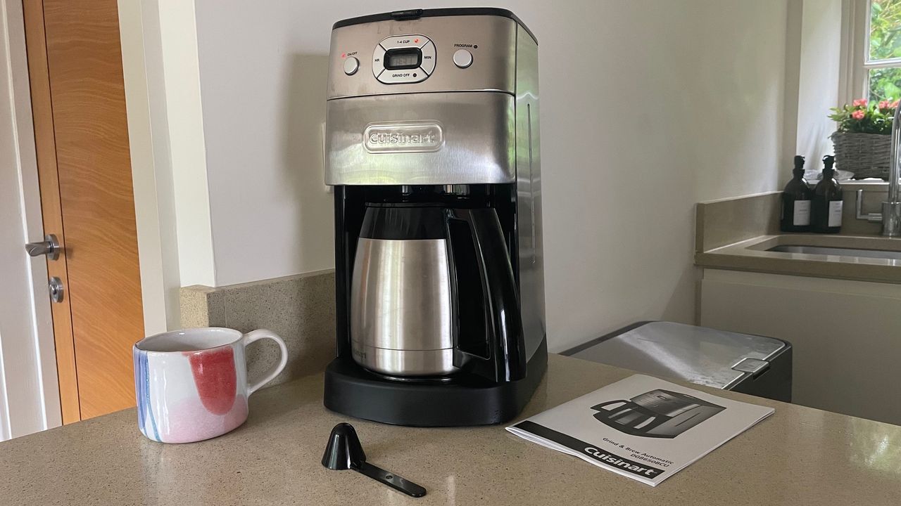setting up and assembling the Cuisinart Grind &amp; Brew