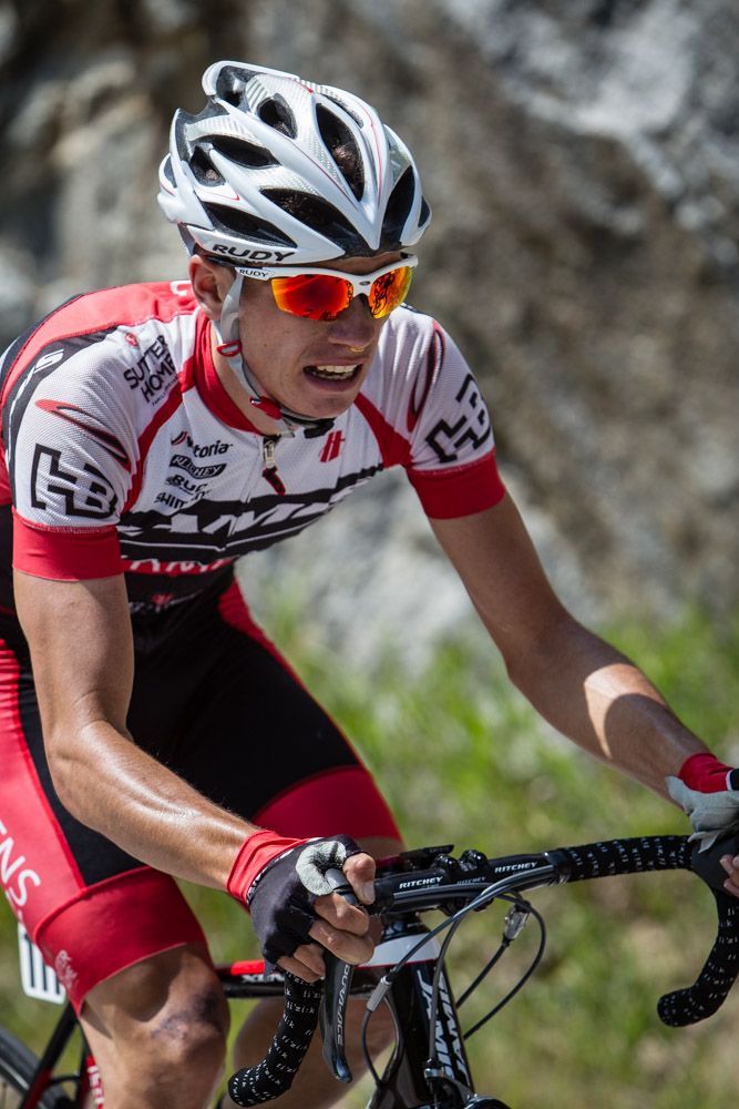 Daniel Jaramillo (Jamis) on the climb