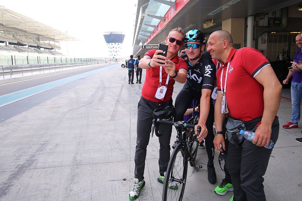 Viviani is stopped for a quick selfie