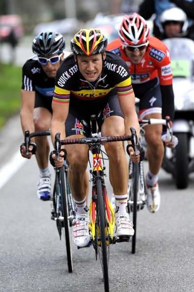Tom Boonen (Quick Step) leads the attack