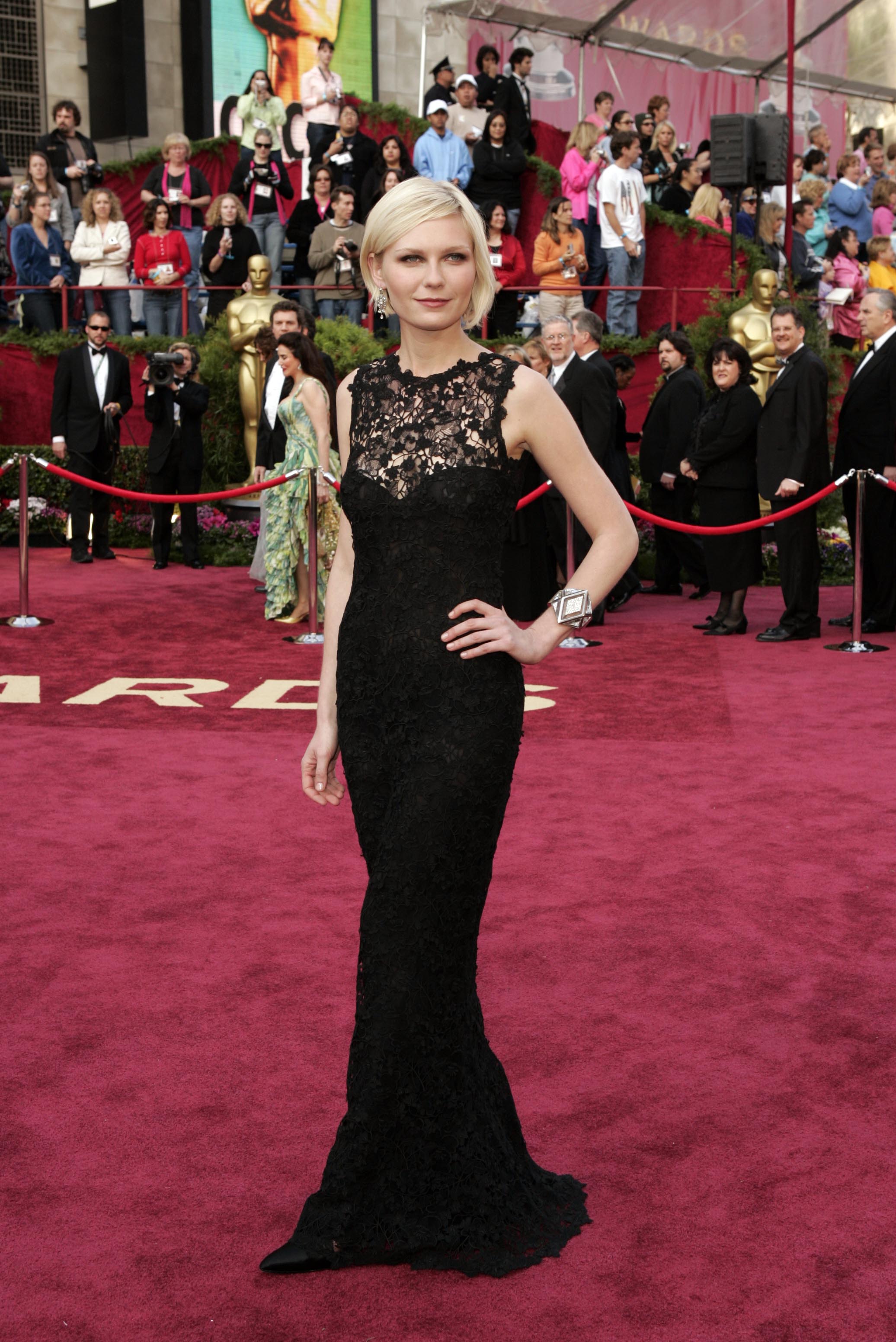 kirsten dunst wearing chanel at the oscars 2005