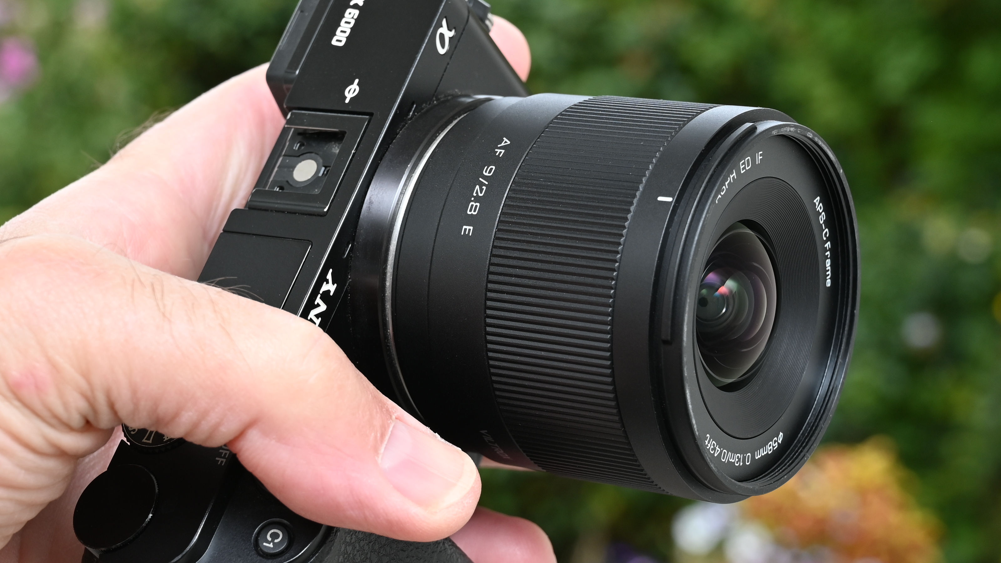 Viltrox AF 9mm f/2.8 Air product shot